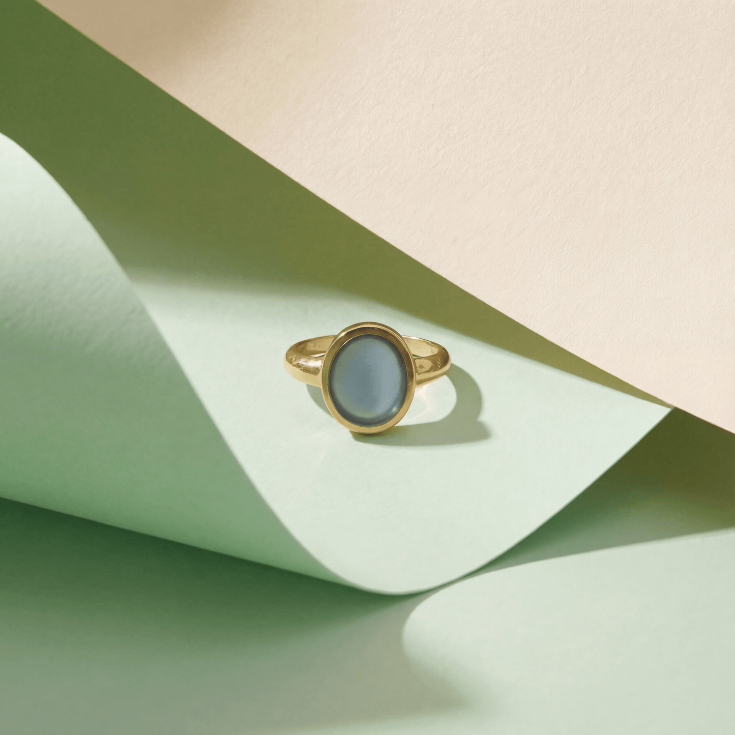 LIMA signetring blauw chalcedoon vergulde setting — Mélis-Mélos