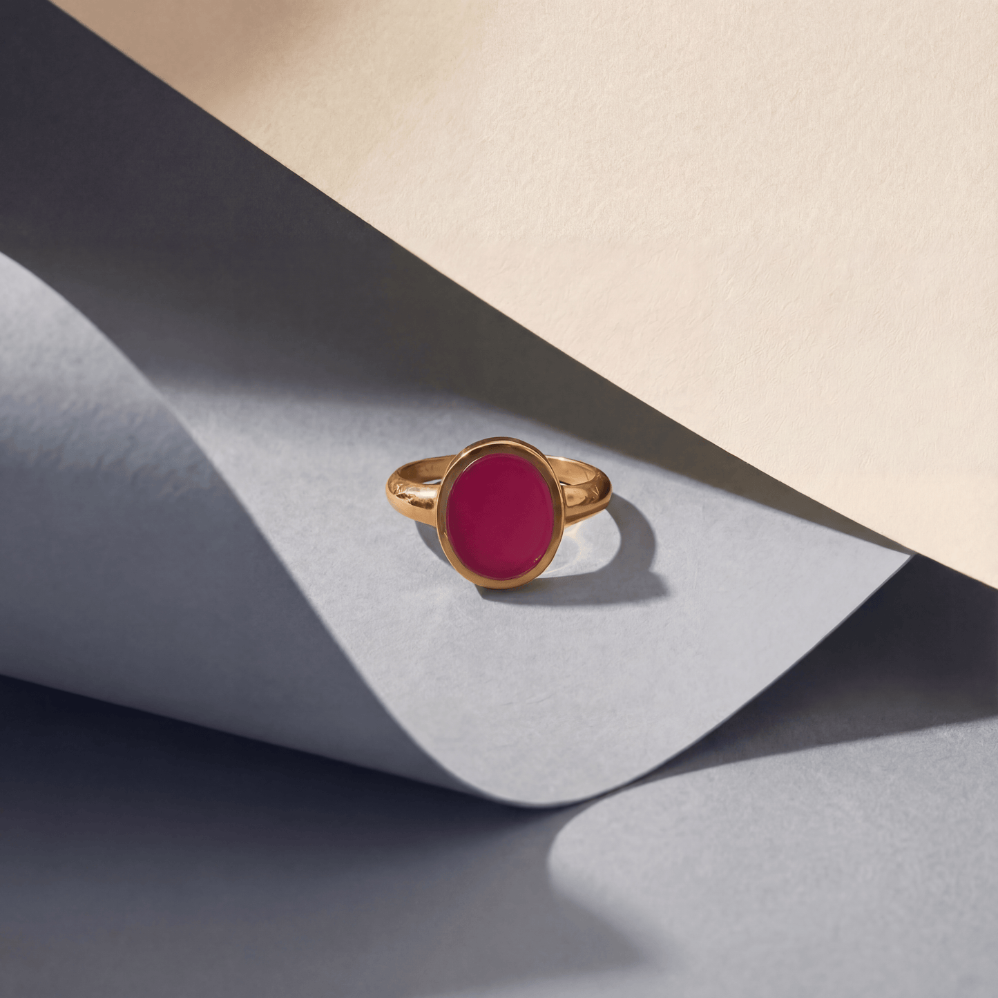 LIMA signetring rood framboosrode chalcedoon goud — Mélis-Mélos